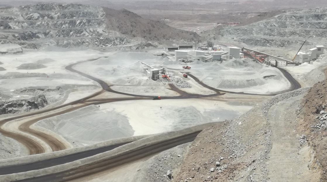 Dust-A-Side was commissioned by Al Futtaim Shawkah quarry to implement effective dust control and water reduction solutions. 